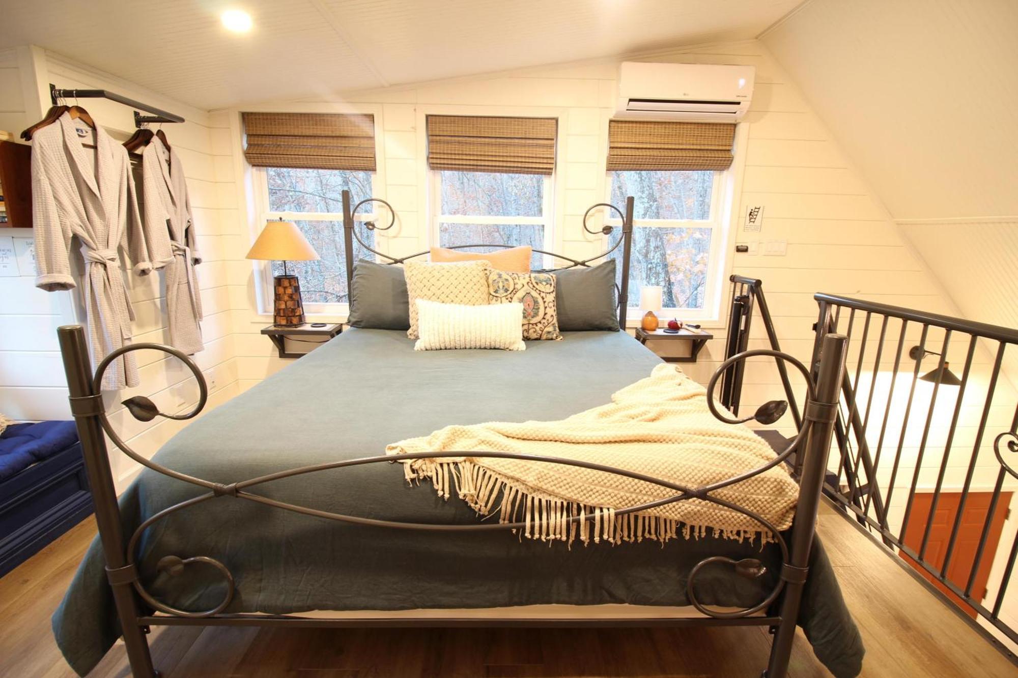 Villa Secluded Treehouse In The Woods - Tree Hugger Hideaway Branson Exterior foto