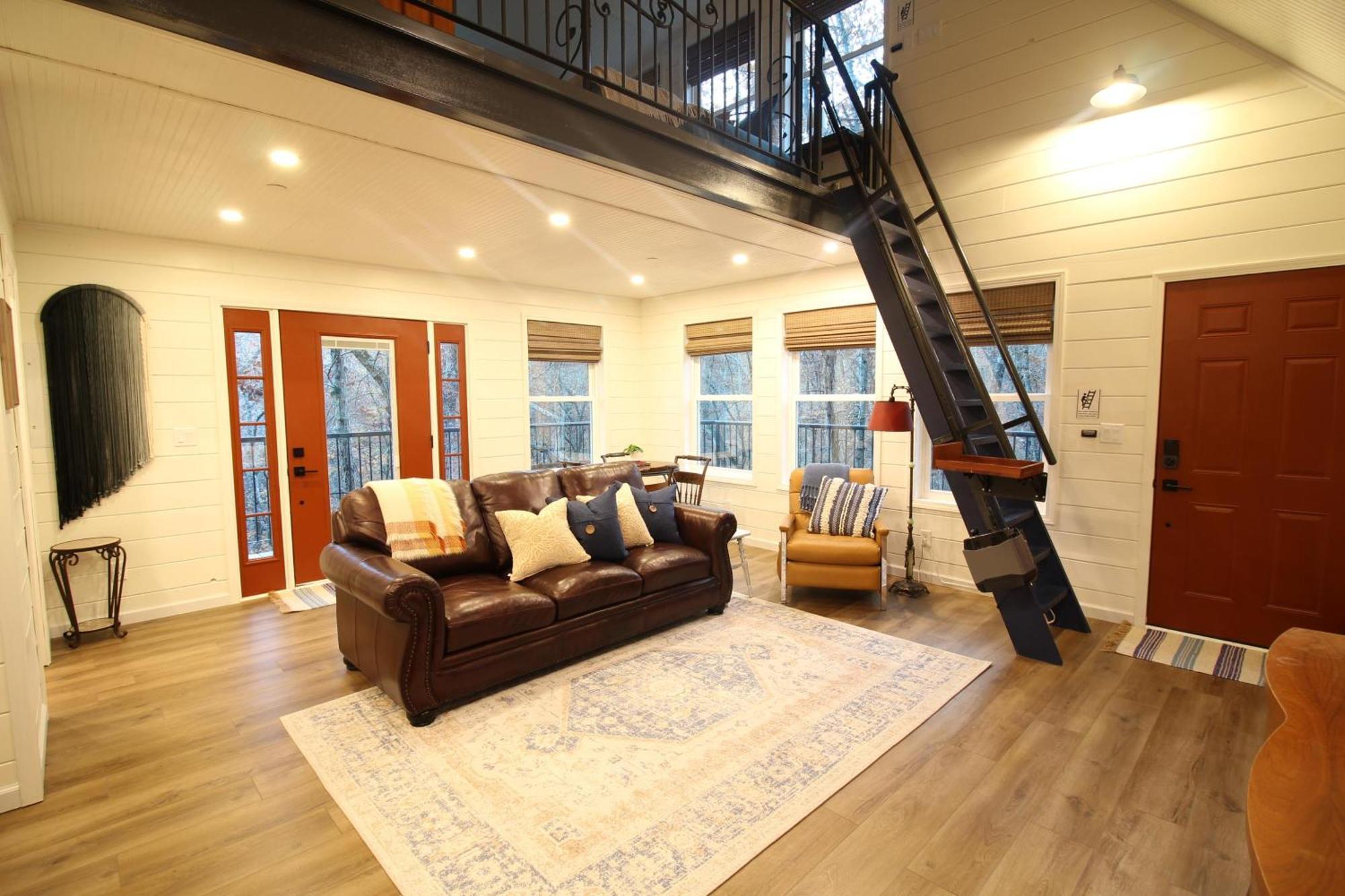 Villa Secluded Treehouse In The Woods - Tree Hugger Hideaway Branson Exterior foto